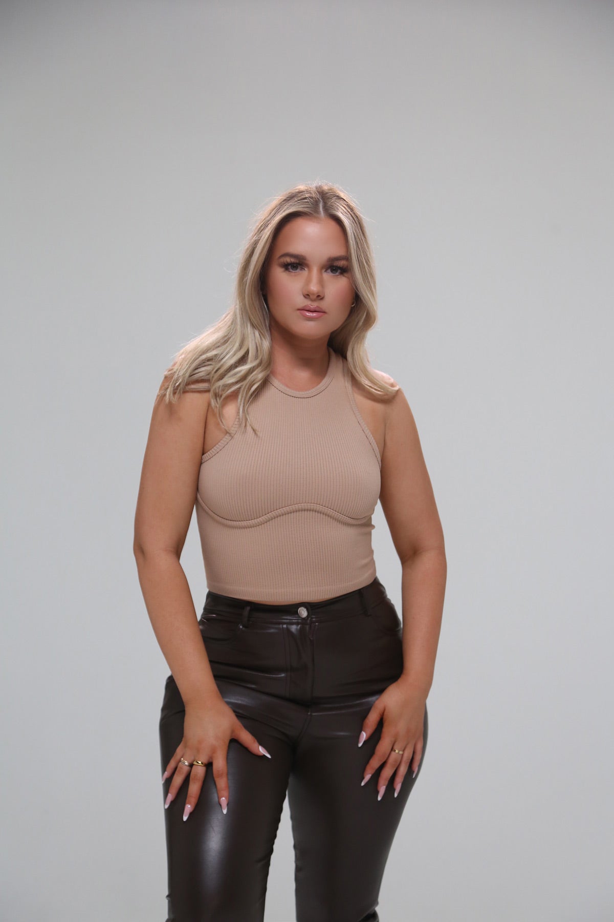 SOFT RIBBED CROP TOP